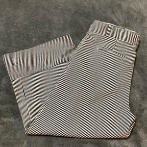 Banana Republic Women’s linen striped cropped pants size 14